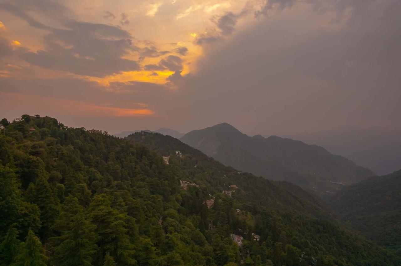Stayvista Mellow Cottage Scenic View Near Mall Road 무소리에 외부 사진